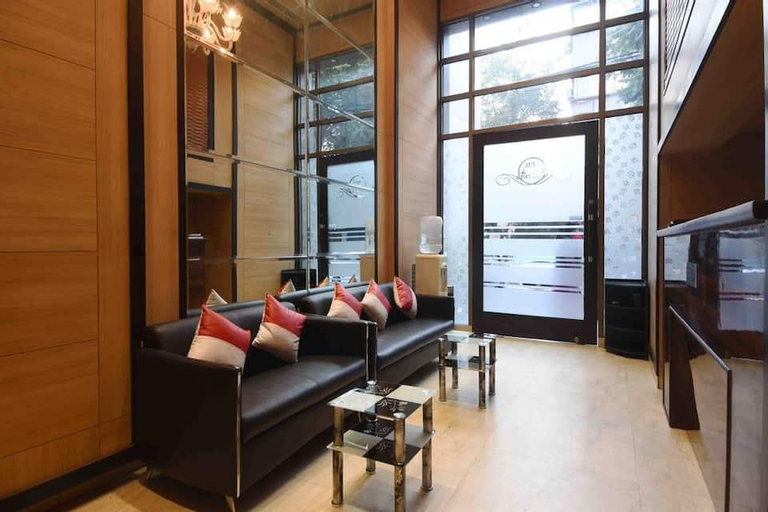 Public Area 3, Hotel Royal Grand, West