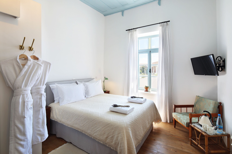 Bedroom 2, Polis 1907 by Louis Hotels