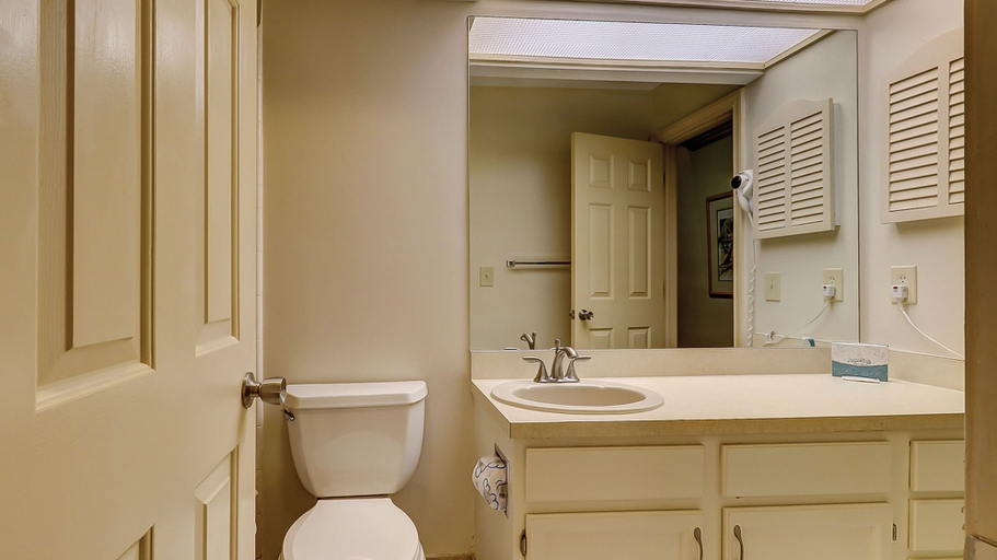 Bathroom 3, The Village At Palmetto Dunes, Beaufort