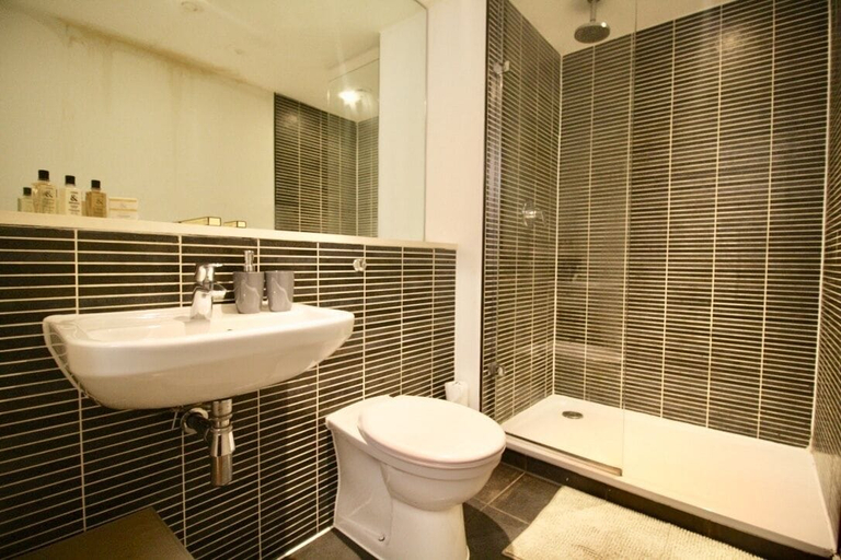 Bathroom 3, StayHere 1, Leeds