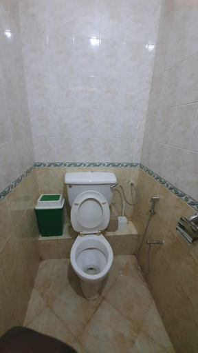 Bathroom 3, Hiddig Hotel, Garissa Township