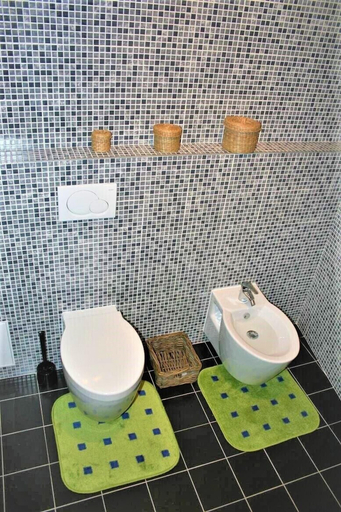 Bathroom 3, Reznicka Apartments, Praha 1