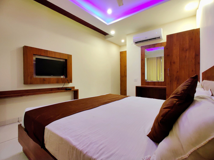 Bedroom 3, Hotel Divine Residency by VARSHRI, Dehradun