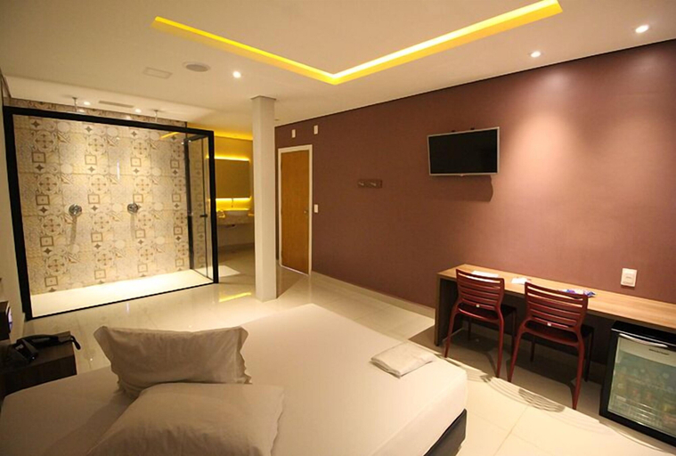 Others 4, Plaza Motel - Adults Only, Votorantim