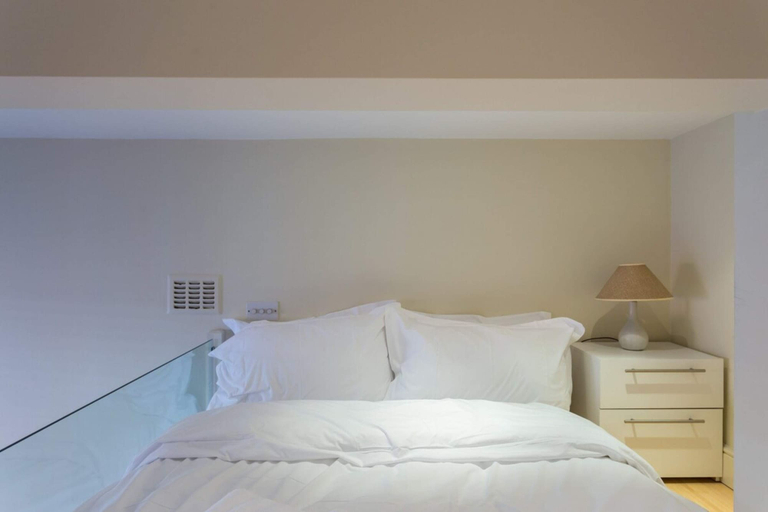 Bedroom 3, Modern 1 bed Flat in Knightsbridge, London