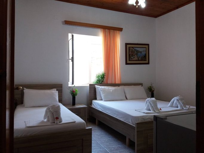 Bedroom 2, Sunset Guest House, Vlorës
