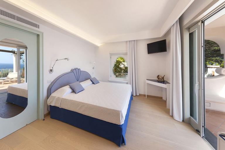 Bedroom 2, Villa Giove, Napoli