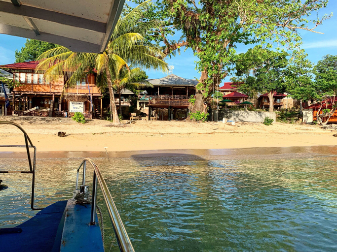 Exterior & Views 2, MC Bunaken Padi Dive Resort, Manado