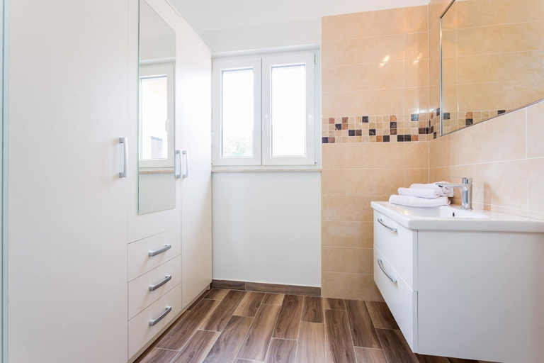 Bathroom 4, Holiday House Klaric, Klis