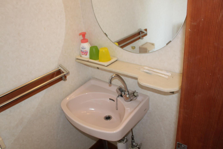 Bathroom 3, Pension Field, Hokuto