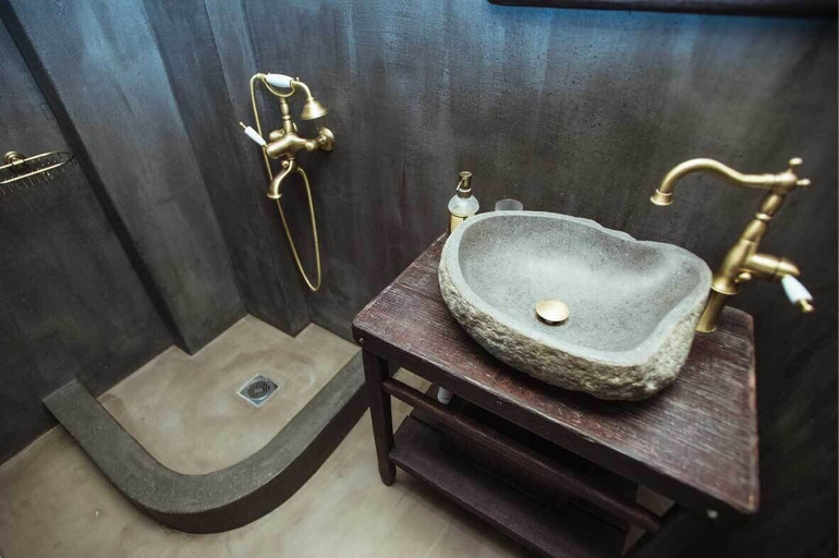 Bathroom 3, Villa Mylopotamos, Thessaly