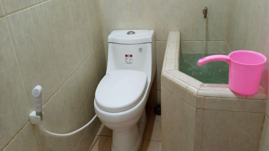 Bathroom 4, Kanalan Homestay, Banyuwangi