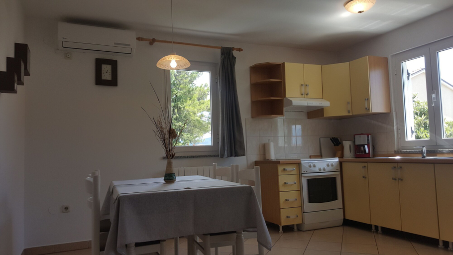 Others 4, Apartments Dario, Krk