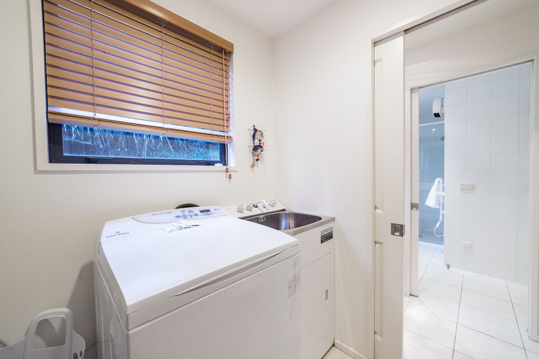 Bathroom 4, Goldfield Holiday Home, Queenstown-Lakes