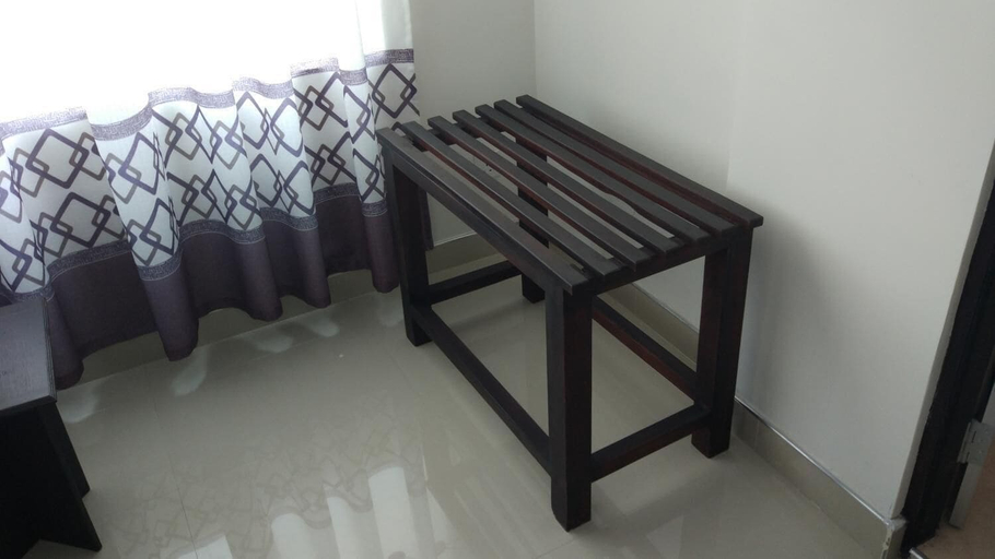 Others 4, Harry Inn, Negombo