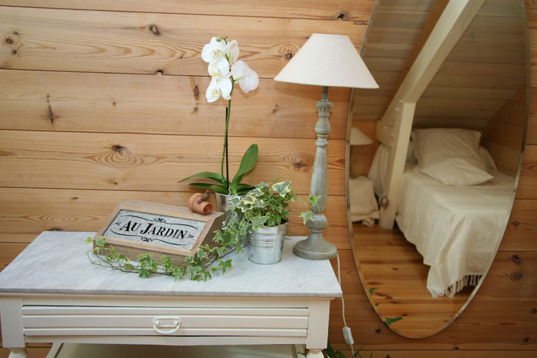 Bedroom 4, Chambres d’hôtes Au Jardin, Landes