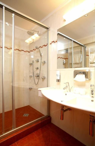 Bathroom 4, Garni hotel Matysak, Bratislava III