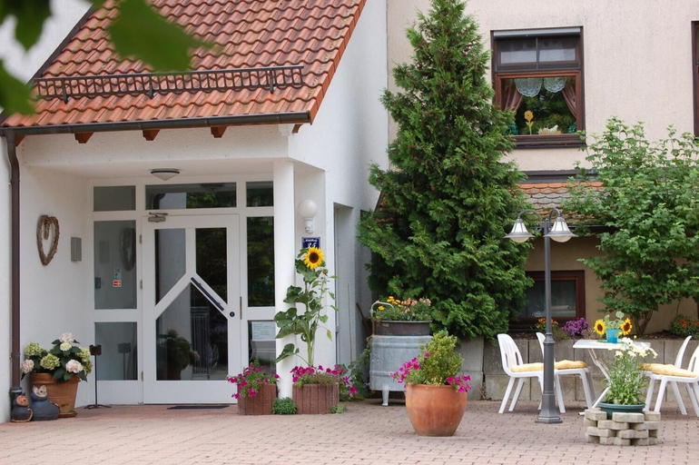 Exterior & Views, Landhotel Mühlberg, Tübingen