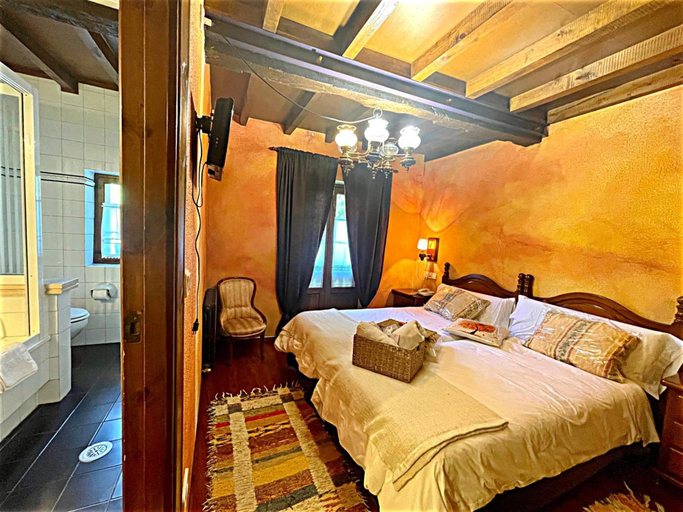 Bedroom 4, Hotel Peñalba, Asturias