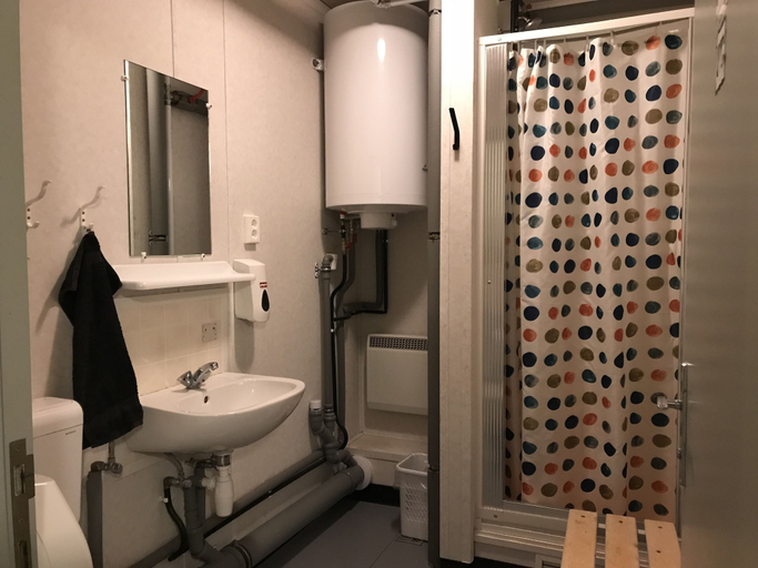 Bathroom 3, River Guesthouse, Kelduneshreppur