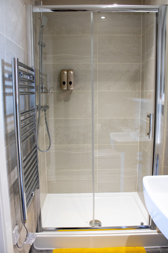 Bathroom 4, 2 Bedroom Central Apartment, Sefton