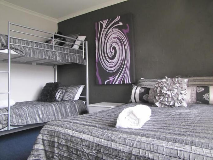 Bedroom 3, Apollo Apartments, Bega Valley