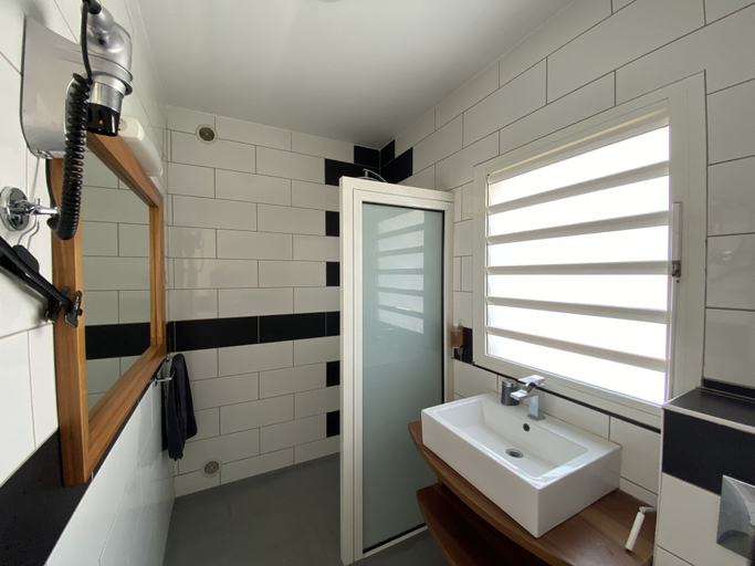 Bathroom 4, Lindsey Hôtel, Saint-Pierre