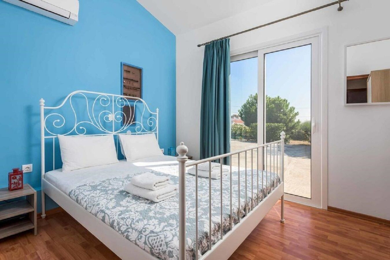 Bedroom 2, Villa Zizi Sea View, South Aegean