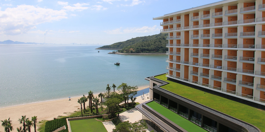 Exterior & Views 2