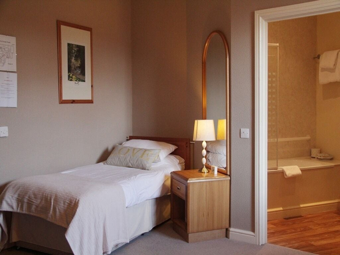 Bedroom 2, The Kings Head Hotel, Monmouthshire