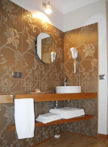 Bathroom 4, Hospederia Chapitel, Navarra