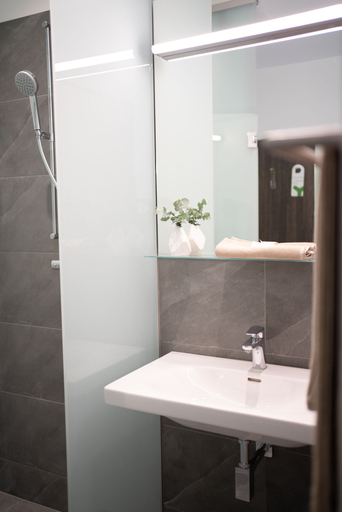 Bathroom 3, eee hotel Liezen, Liezen