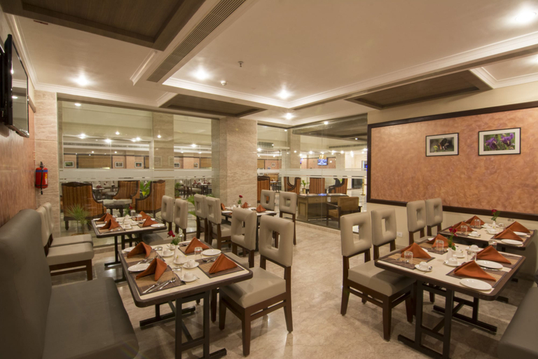 Food & Drinks 5, Shenbaga Hotel and Convention Centre, Viluppuram