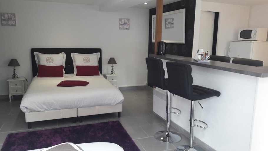 Bedroom 4, Au fer à cheval, Orne