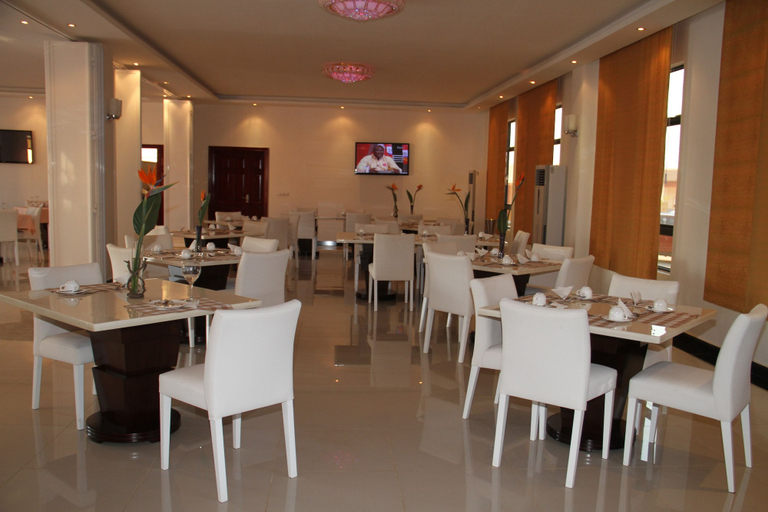 Food & Drinks 5, Hotel Ritz Lauca, Menongue