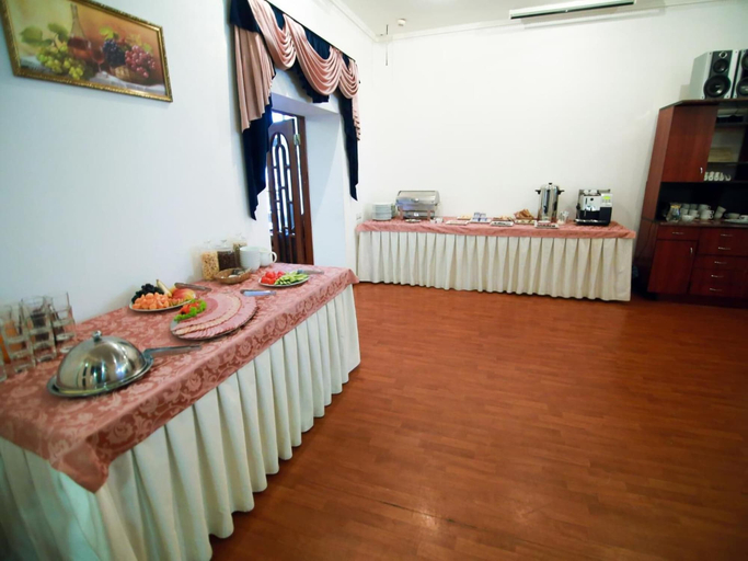 Food & Drinks 4, Versal Hotel Complex, Vinnyts'ka