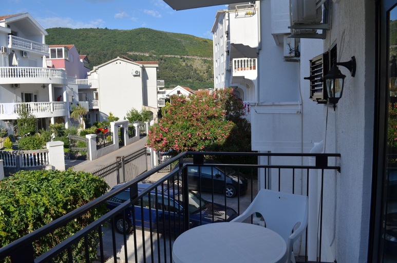 Others 4, Casablanca Apartments