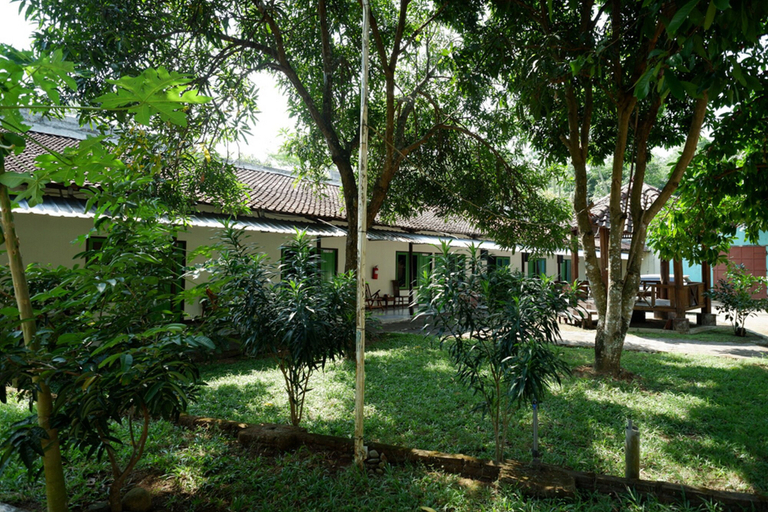 Exterior & Views 2, RedDoorz Syariah near Sekuro Beach Jepara, Jepara