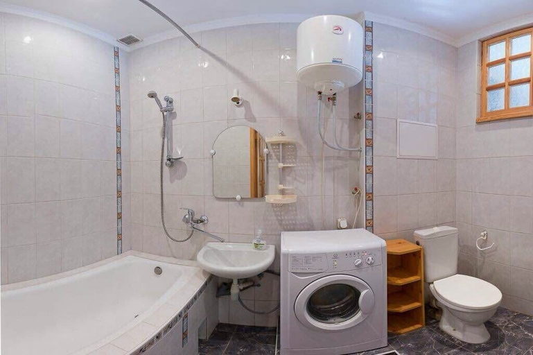 Bathroom, Apart Kiev Khokhlovykh 6, Shevchenkivs'kyi