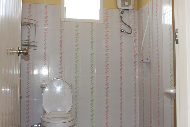 Bathroom 4, Bangtao Corner, Pulau Phuket