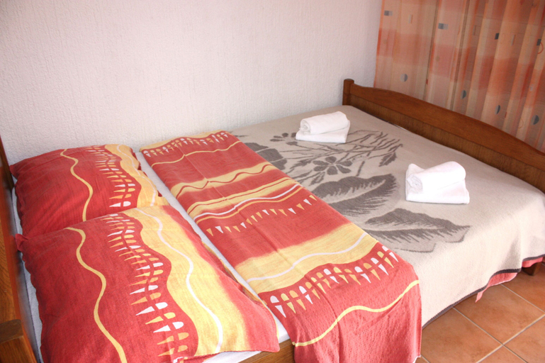 Bedroom 2, Goga apartments, Pag