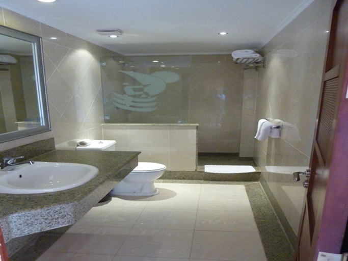 Bathroom 4, Romance Hotel Ain Sokhna, 'Ataqah