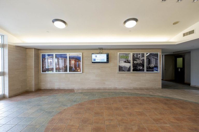 Others 5, Residence & Conference Centre - Barrie, Simcoe