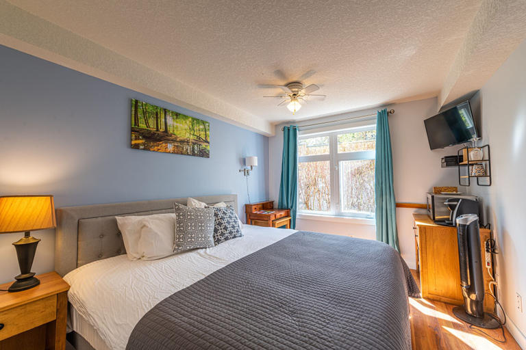 Bedroom 3, 4 Bedrooms Suite - Group of Families, Division No. 15