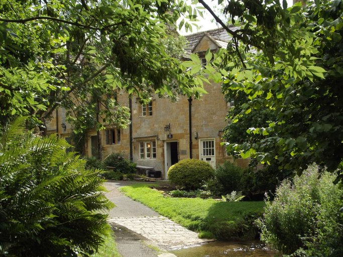 Exterior & Views 2, Bridge Farm Holiday Cottages, Worcestershire