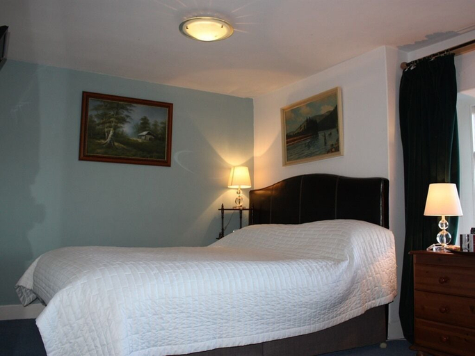 Bedroom 2, Manor Farm Bed & Breakfast, Wiltshire
