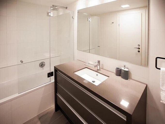 Bathroom 4, Tel Aviv Home