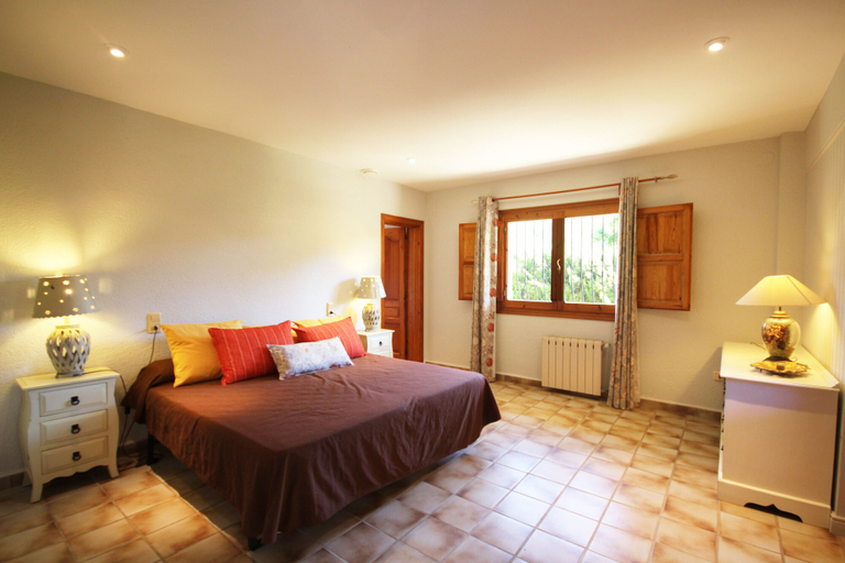 Bedroom 3, Private & Luxurious Villa With Pool - Lots of Space & Short Walk to the Sea, Alicante
