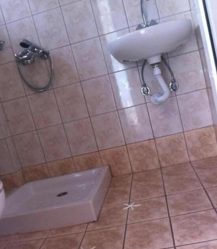 Bathroom 5, Psaros Melinta, North Aegean