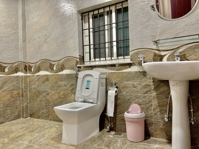 Bathroom, Sherpa Sweet Home, Bagmati